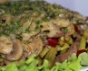 Пряний салат з яловичиною, бурячком та грибами